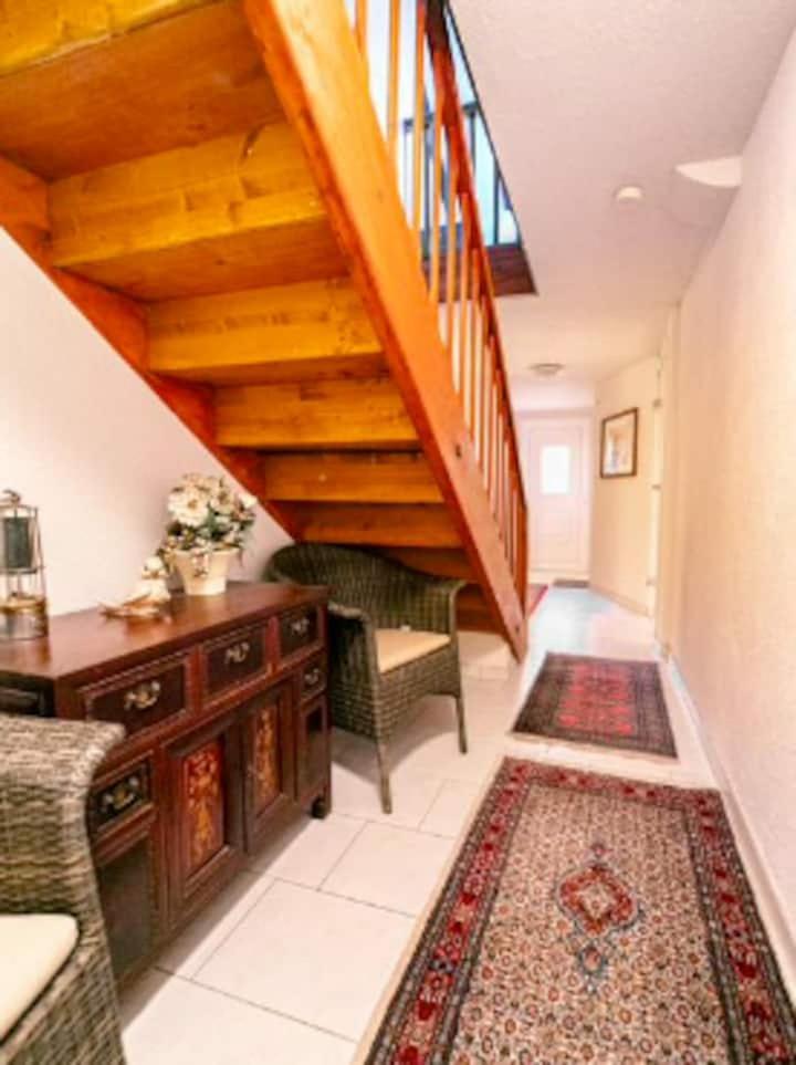 Schwarzwald Escape Guest House Gorwihl ภายนอก รูปภาพ